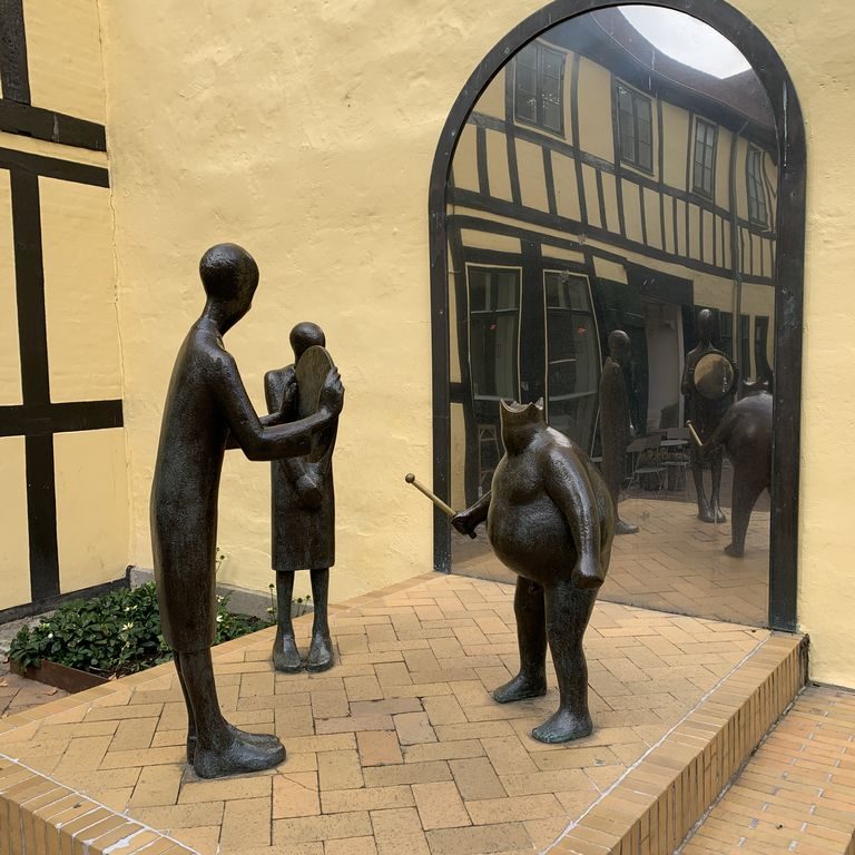 Odense. Scène représentant le conte "les habits neufs de l'empereur" HC Andersen